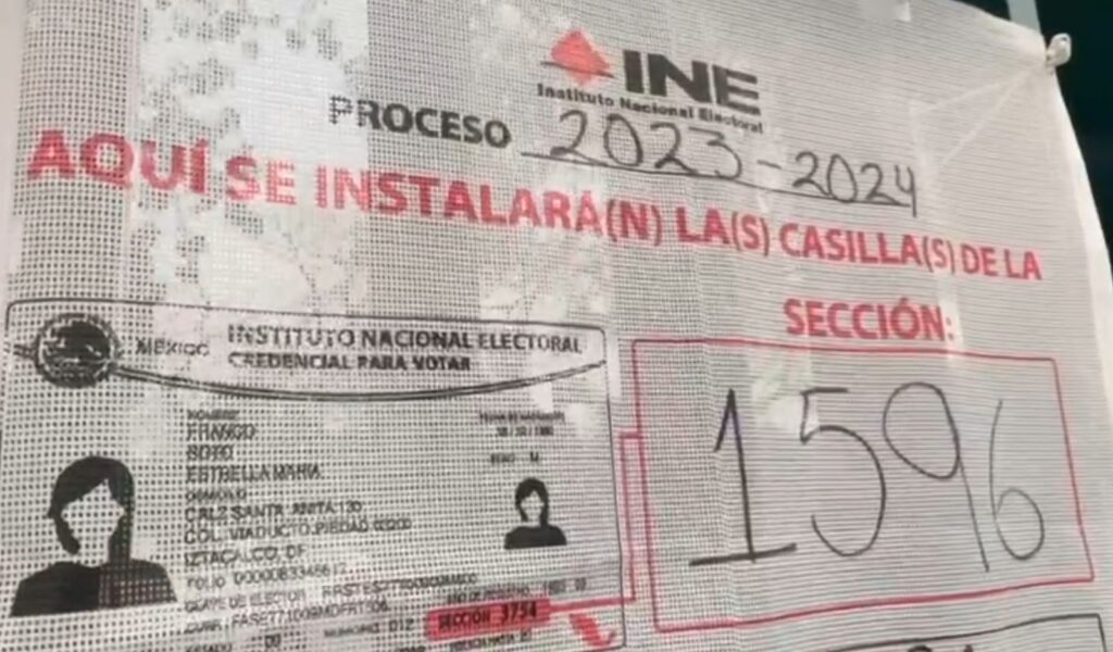 INE coloca lonas de identificación de Casillas en Zihuatanejo