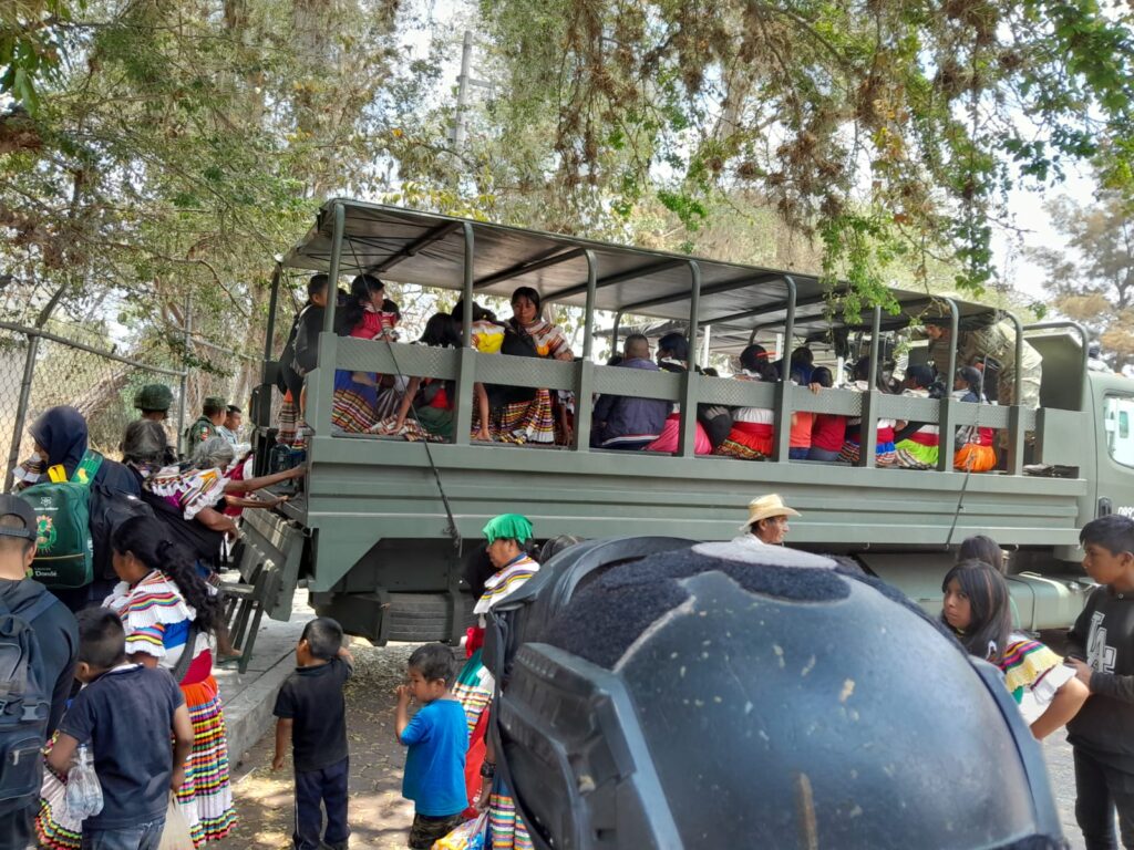 Retornan pobladores a San Jerónimo Palantla con resguardo de las fuerzas armadas y acompañamiento de la SGG