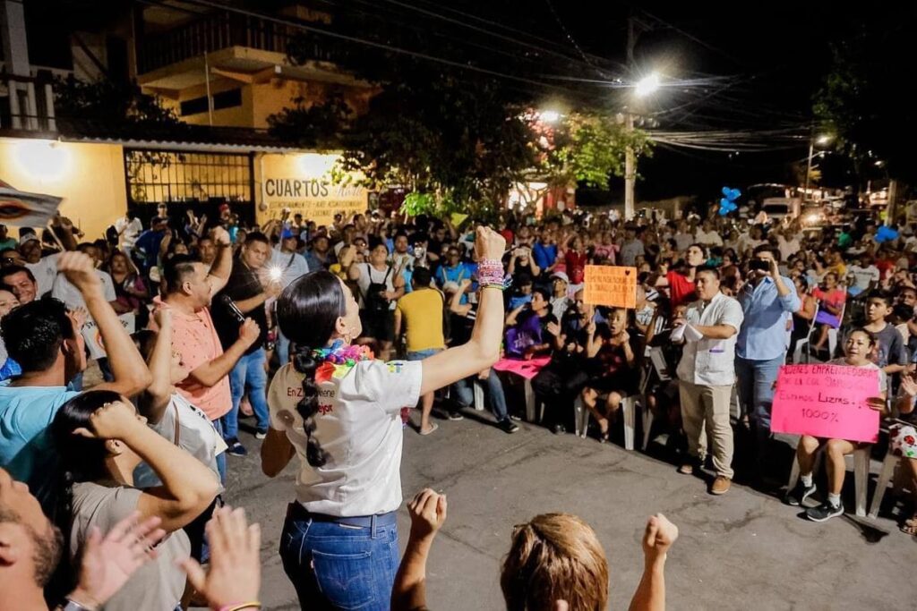 Liz Tapia se perfila para ocupar la presidencia de Zihuatanejo