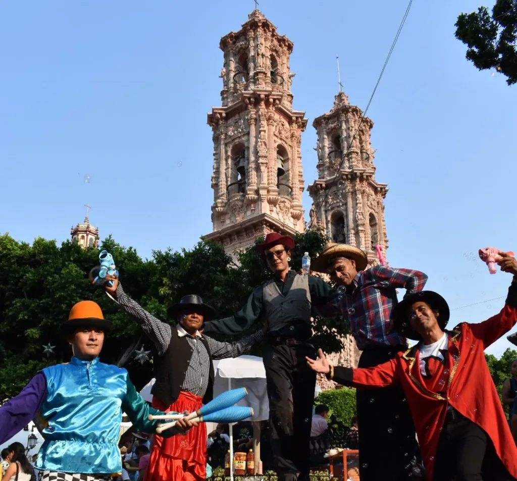 Arrancan con éxito las XXXVII Jornadas Alarconianas en Taxco de Alarcón