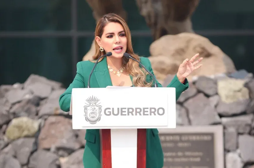 Guerrero avanza en la gran revolución educativa, afirma Evelyn Salgado al reconocer la labor de las y los maestros