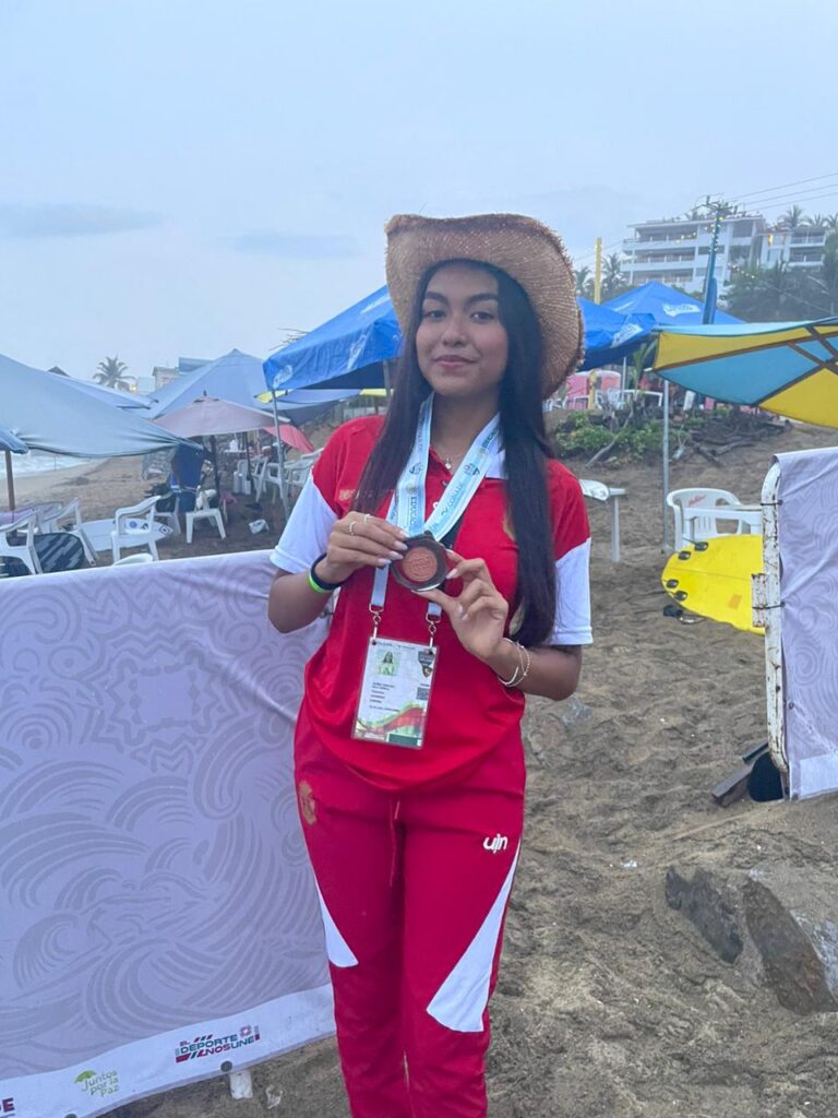 Guerrero logra medalla de bronce en surf en los juegos nacionales conade 2024