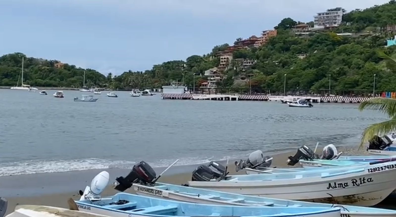 Pescadores de Zihuatanejo tienen miedo de quedar varados esta temporada de lluvias