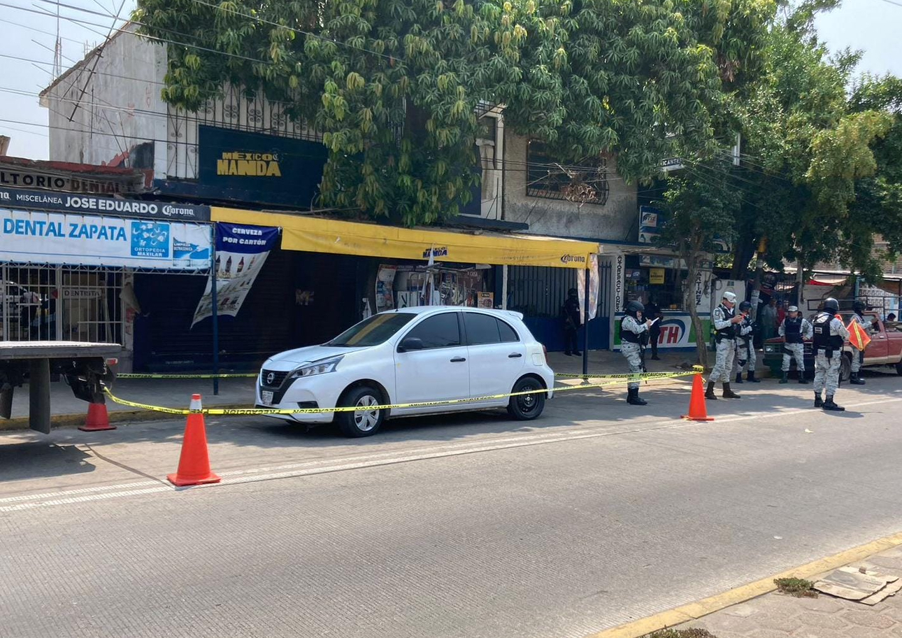 En la Zapata de Acapulco… Hallan a tres ejecutados en un auto; dos estaban putrefactos