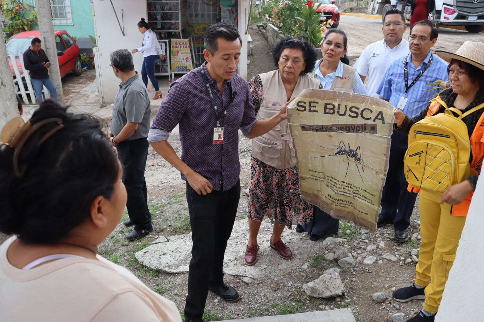 Supervisa secretaria de salud, Aidé Ibarez operativo de combate al dengue en Chilpancingo