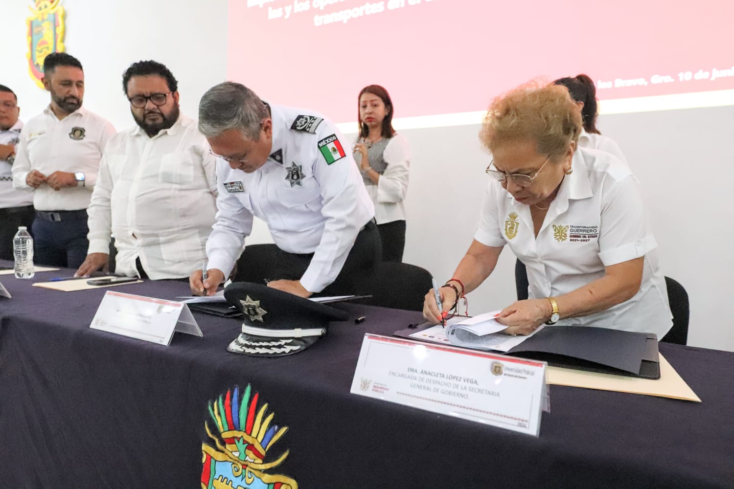 Firman SGG y SSP convenio de colaboración para la profesionalización de transportistas en todo el estado