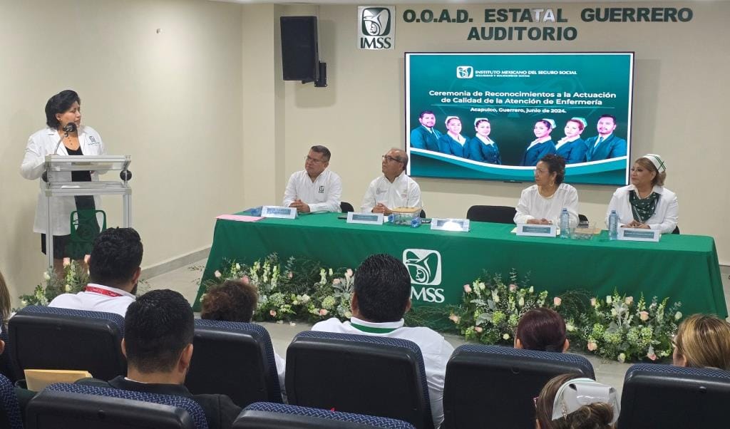 Reconoce IMSS labor del personal de Enfermería en atención del personal