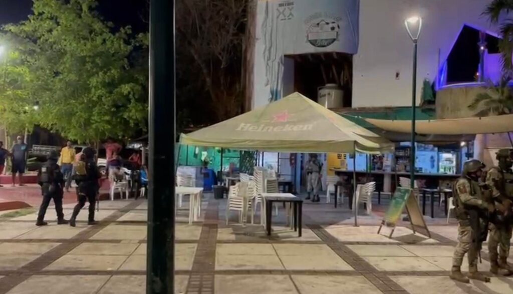 Ataque a balazos en bar de Ixtapa deja 2 muertos