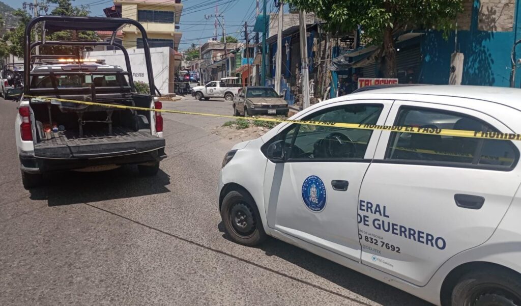 Dejan a 3 hombres ejecutados enla cajuela de un auto, en Acapulco