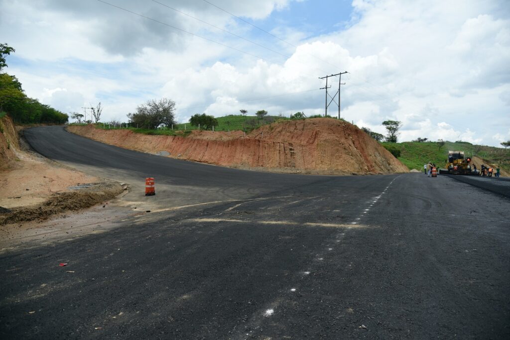 En 2 semanas se concluirá la ampliación de la carretera Acapulco-Pinotepa Nacional