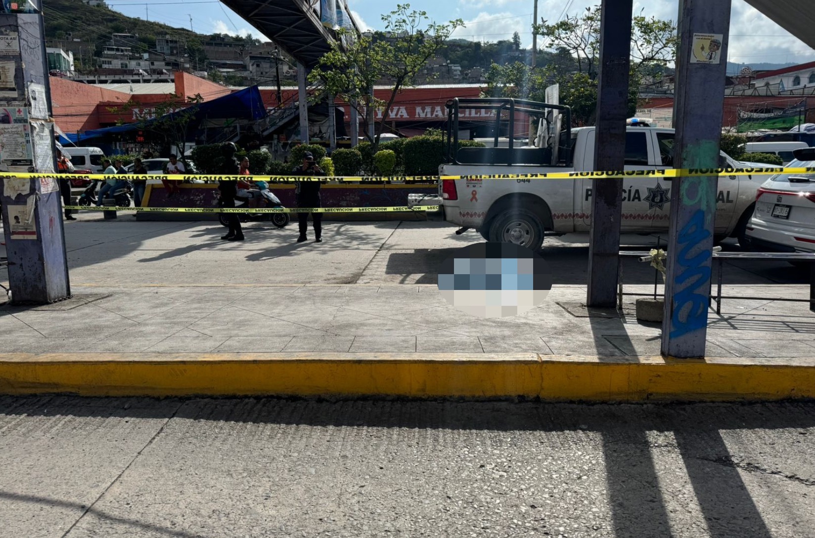 En Chilpancingo… Hallan a un hombre muerto abajo del puente del mercado Leyva Mancilla