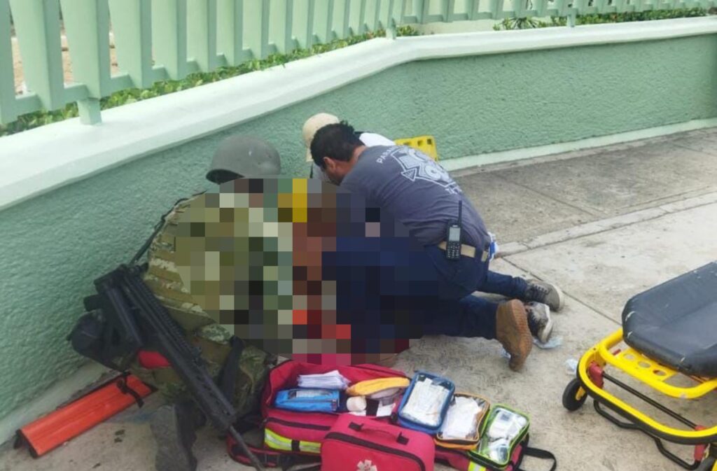 En Acapulco… Dejan degollado a un hombre afuera del Hospital Militar