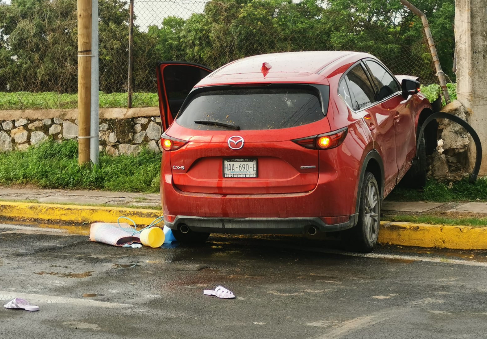 En Iguala… Persiguen y asesinan a una mujer, y se llevan a otra herida