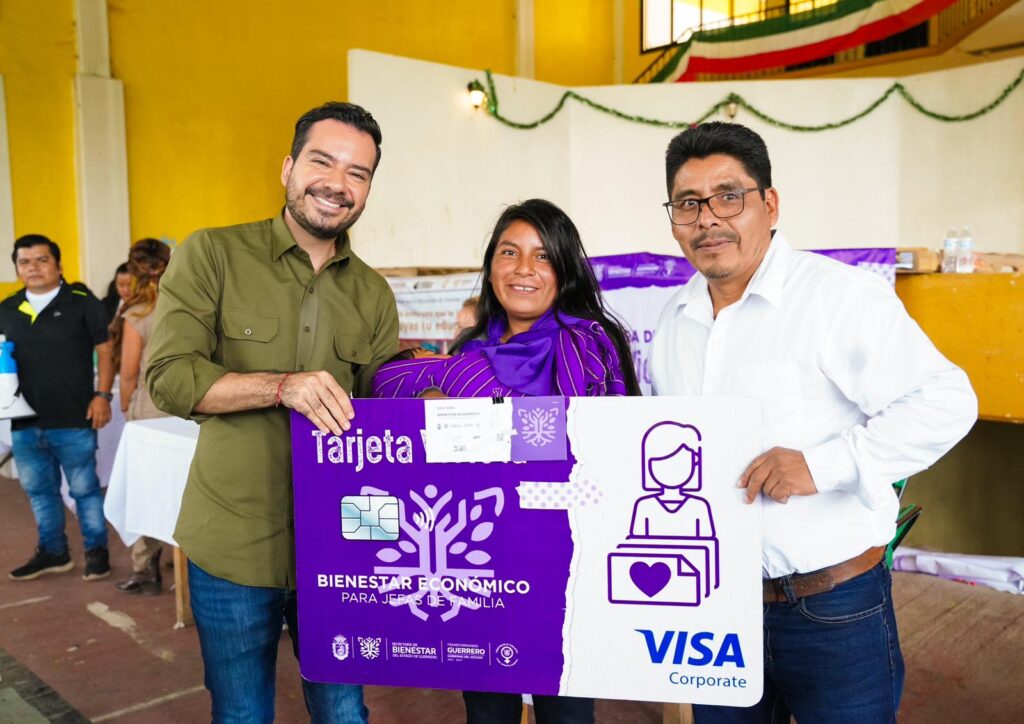 Llega el programa Tarjeta Violeta a los municipios de Cochoapa el Grande y Malinaltepec beneficiando a 400 jefas de familia