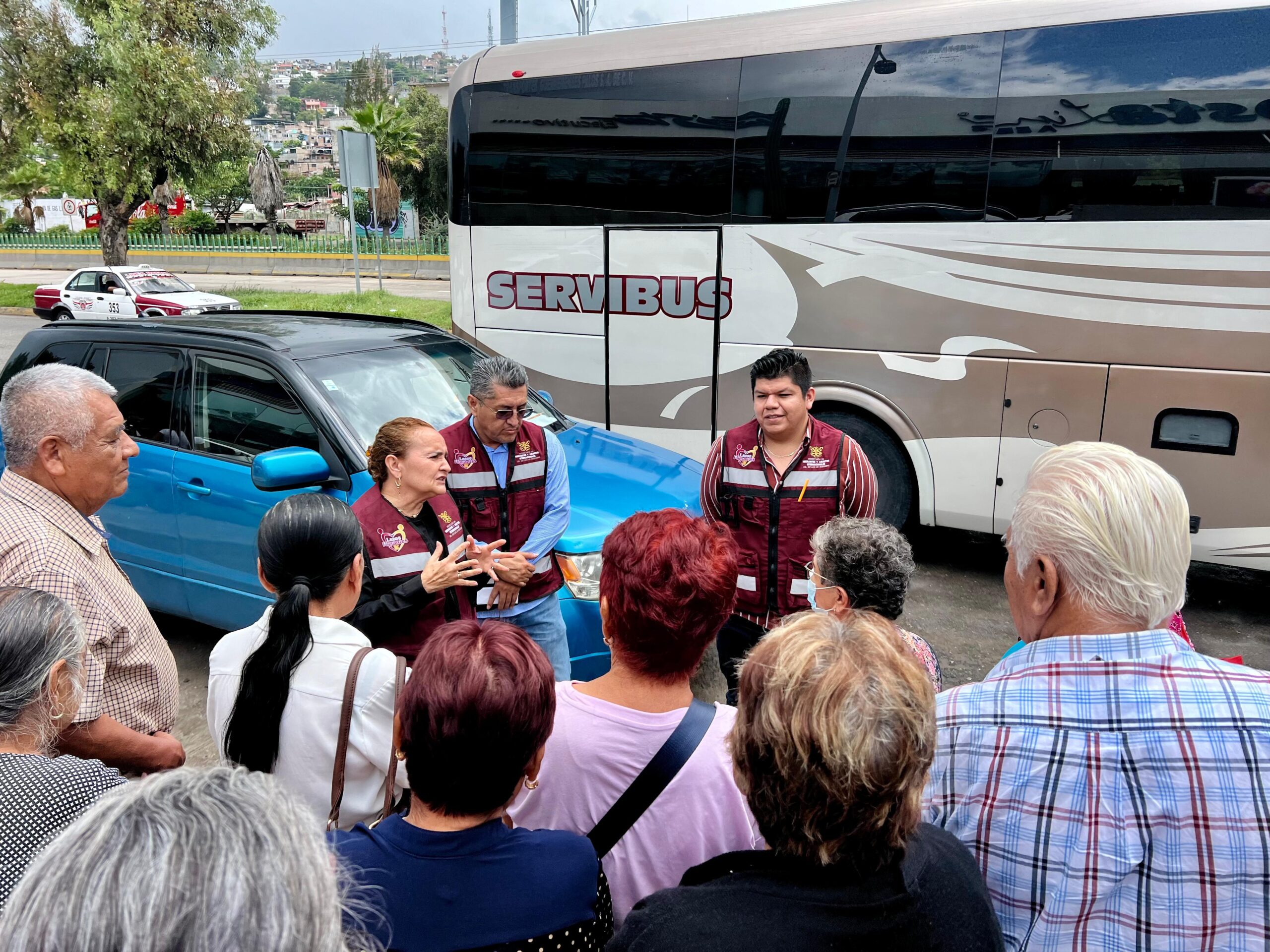 Parte el cuarto grupo de adultos mayores beneficiarios del programa “Lazos Migrantes” a la Ciudad de México