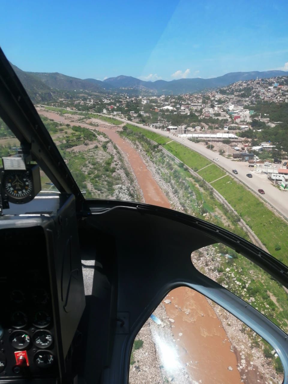 Por aire y por tierra gobierno del estado continúa la búsqueda de persona desaparecida en Tlapa