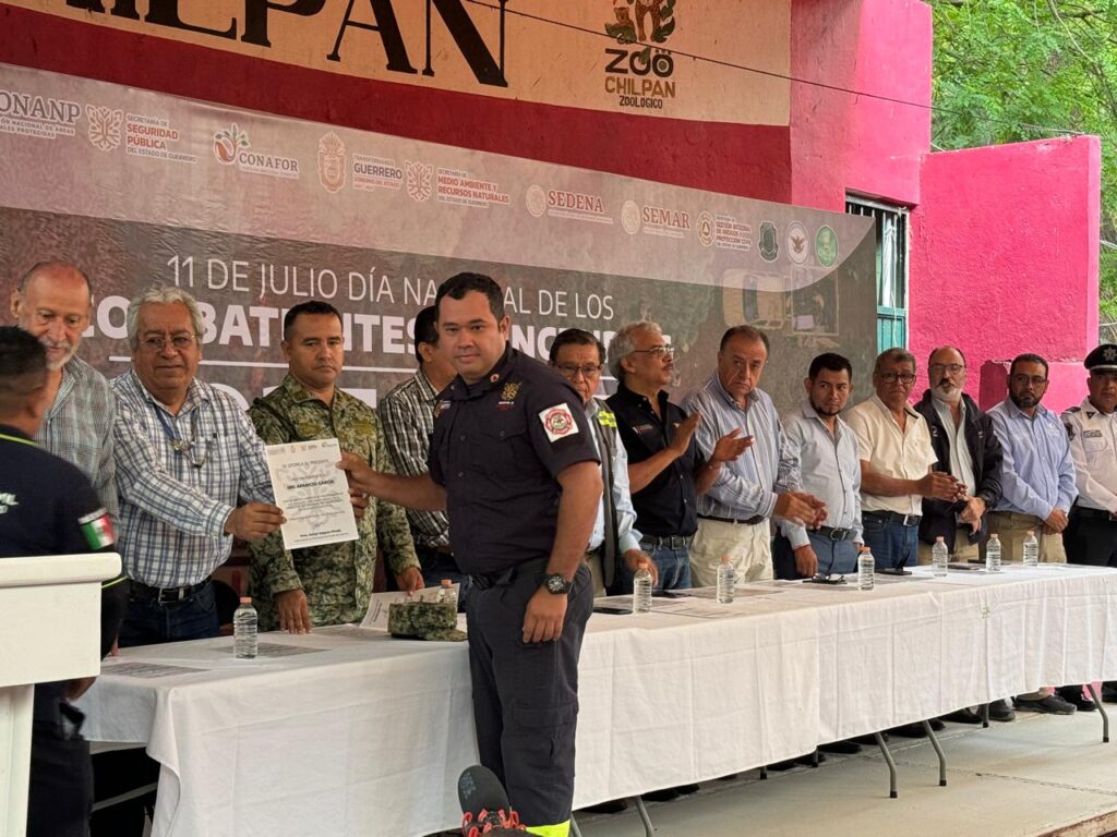 Reconoce la SEMAREN a combatientes de incendios en el Día Nacional del Combatiente Forestal