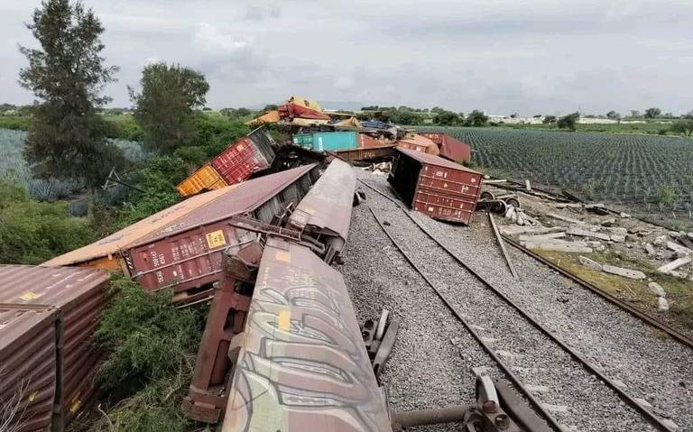 Se descarrila tren con rumbo a Morelia