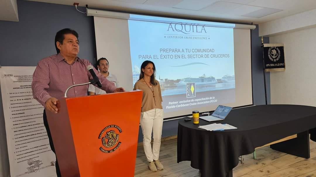 Capacita Gobierno de Abelina a servidores para el arribo de cruceros