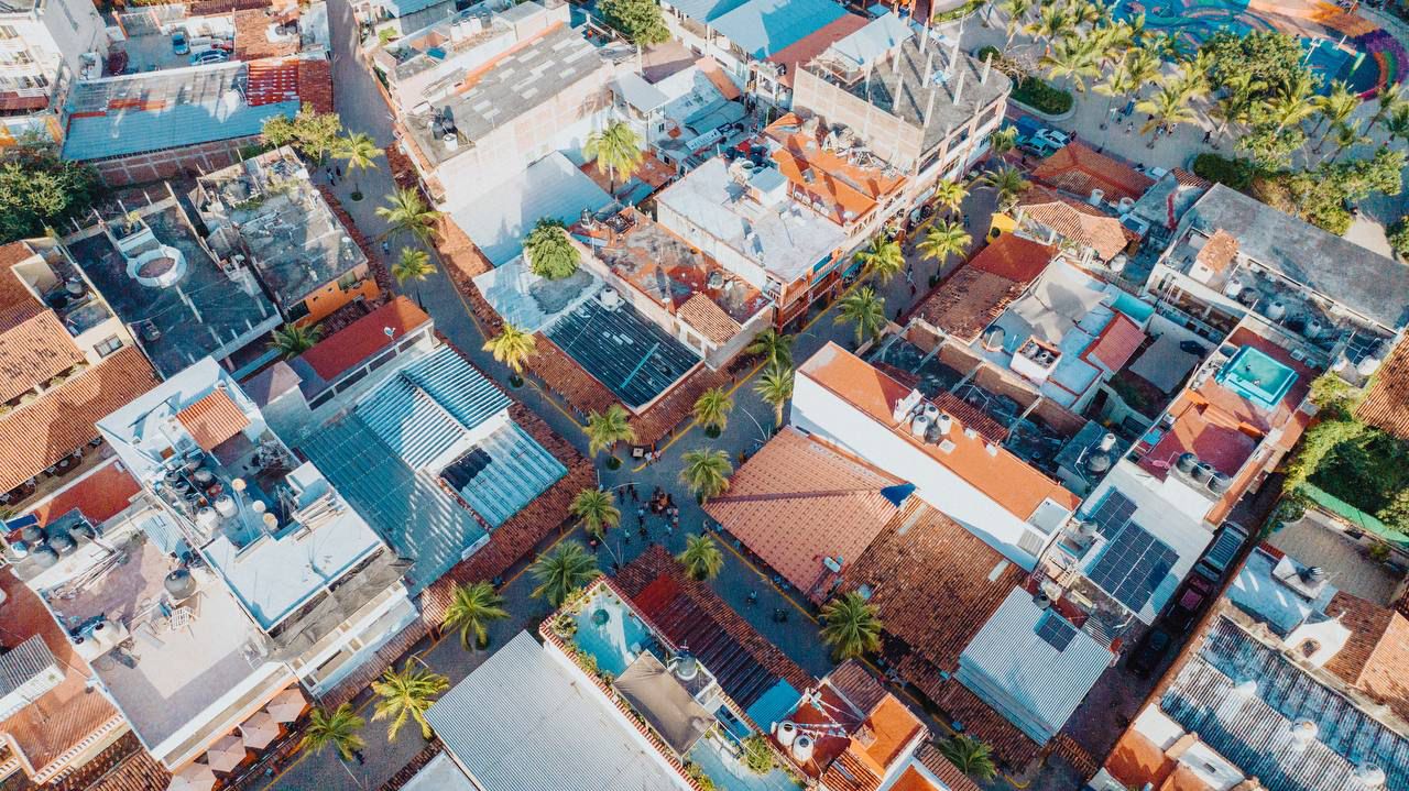 Centro de Zihuatanejo con renovada imagen; Gobernadora Evelyn Salgado y Presidente Jorge Sánchez inauguran obra de remodelación de la zona peatonal del Centro