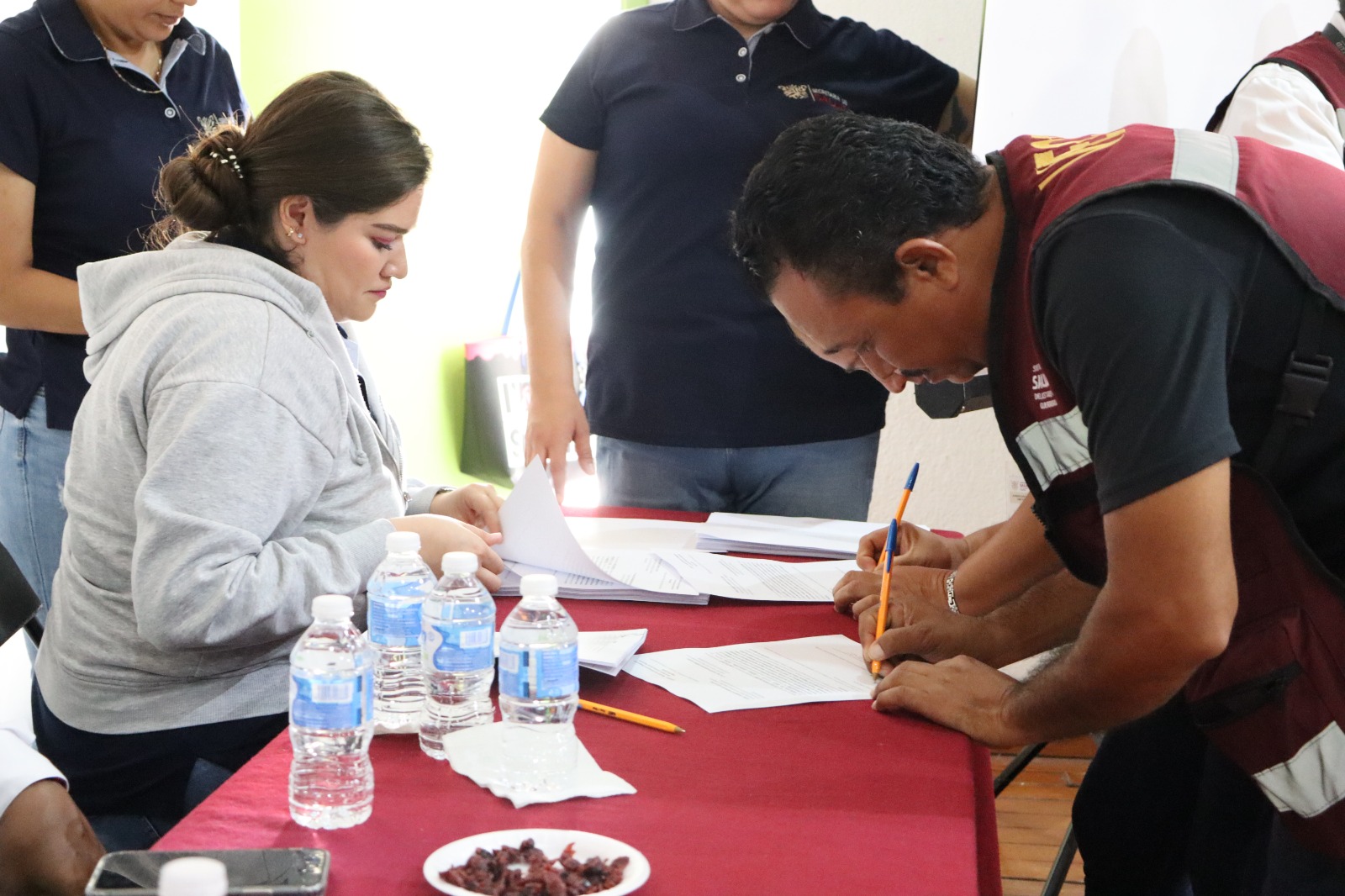 Se suman 200 trabajadores de salud al Servicio Nacional de Salud Pública