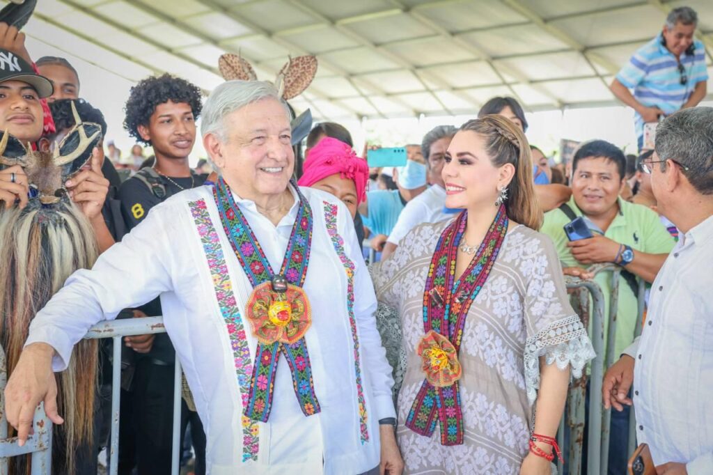 La gobernadora Evelyn Salgado y el presidente Andrés Manuel López Obrador inauguraron la ampliación de la Carretera Las Cruces-Pinotepa Nacional