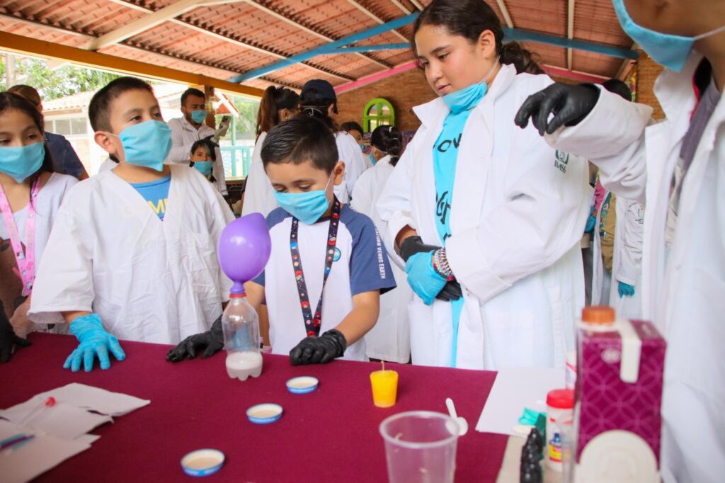 El Consejo de Ciencia, Tecnología e Innovación de Guerrero participa con talleres en el curso de verano del Zoochilpan