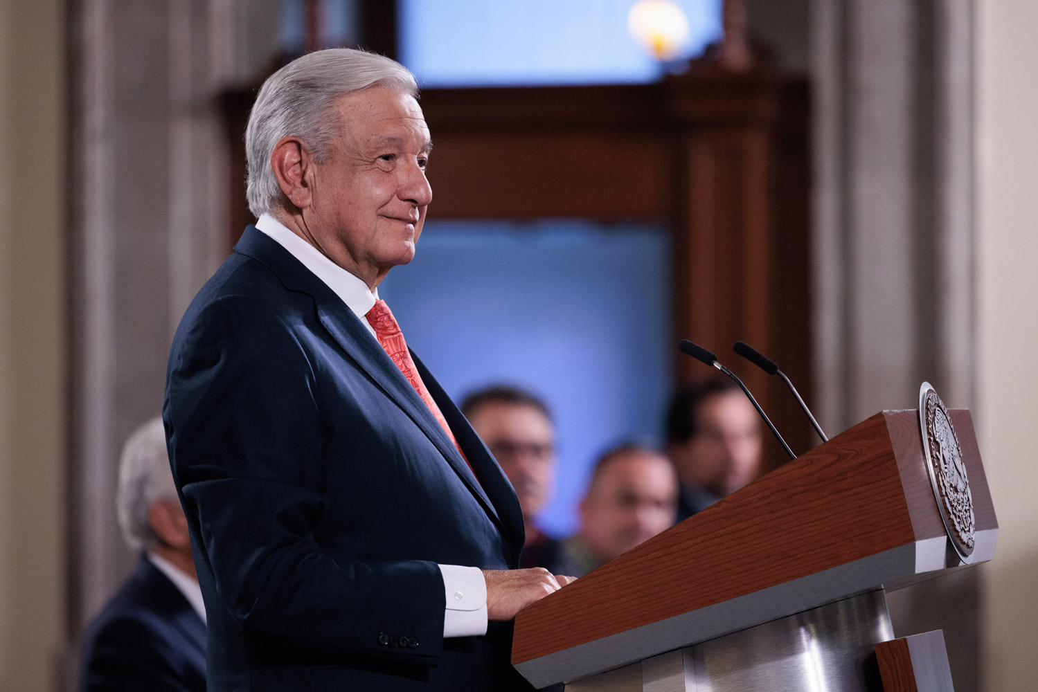 AMLO asegura que acordó con los padres de los 43 que ya no se reunirían