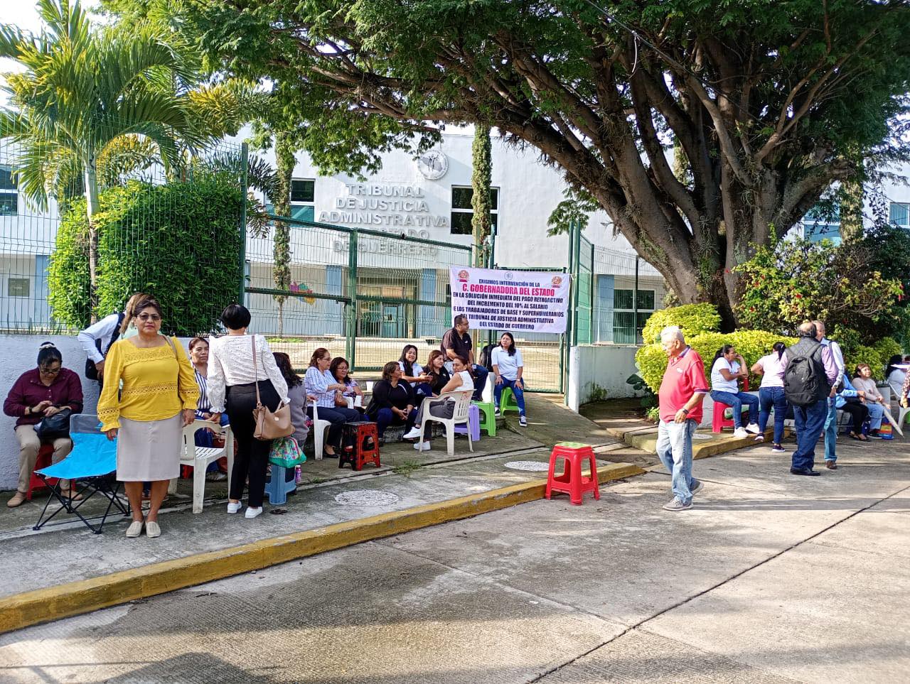 Guerrero… Paro laboral en el Tribunal de Justicia Administrativa