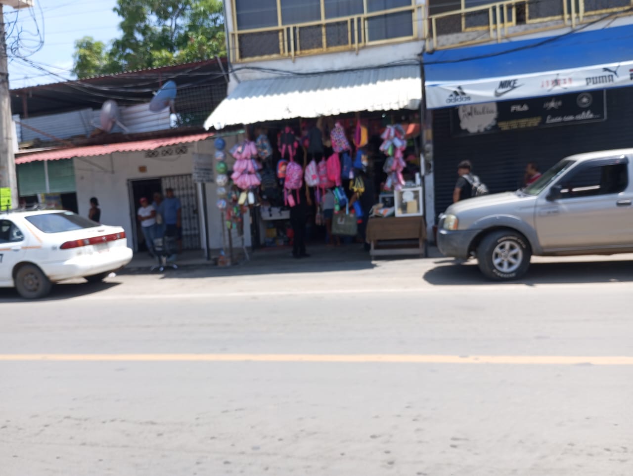 Atacan a balazos a una comerciante en pleno centro de Cuajinicuilapa