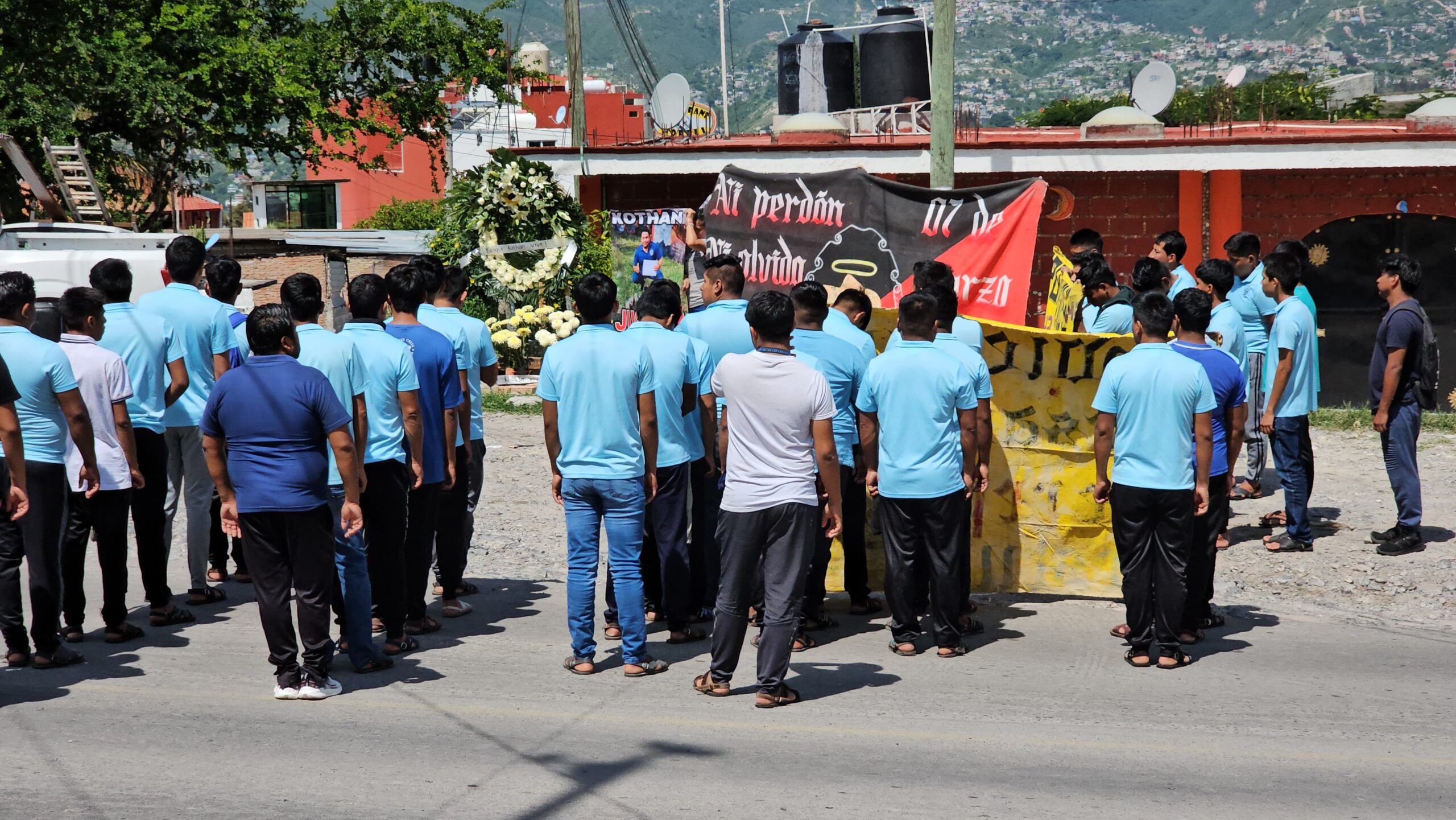 Ayotzinapa lo recuerda con un mitin… Se cumplieron 5 meses del homicidio del normalista de Yanqui Kothan