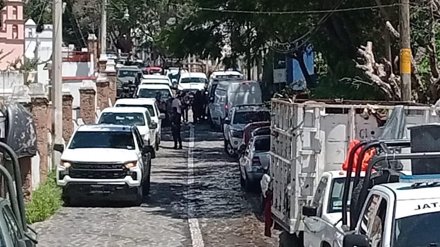 Detienen al titular de SSP de Taxco y a 49 elementos de Policía Municipal, Tránsito y PC