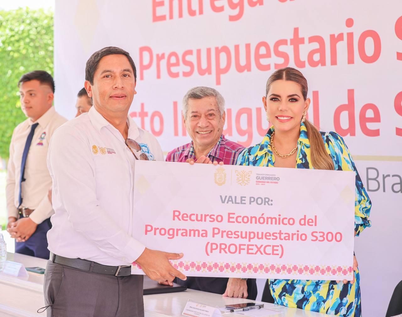 Cumple Evelyn Salgado compromiso para fortalecer la formación docente en Guerrero