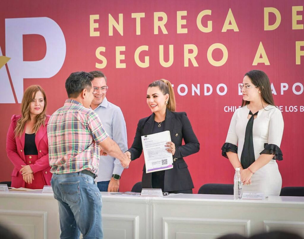 Fortalece Evelyn Salgado respaldo a periodistas con entrega de Pólizas de Seguro de Vida del FAP 2024