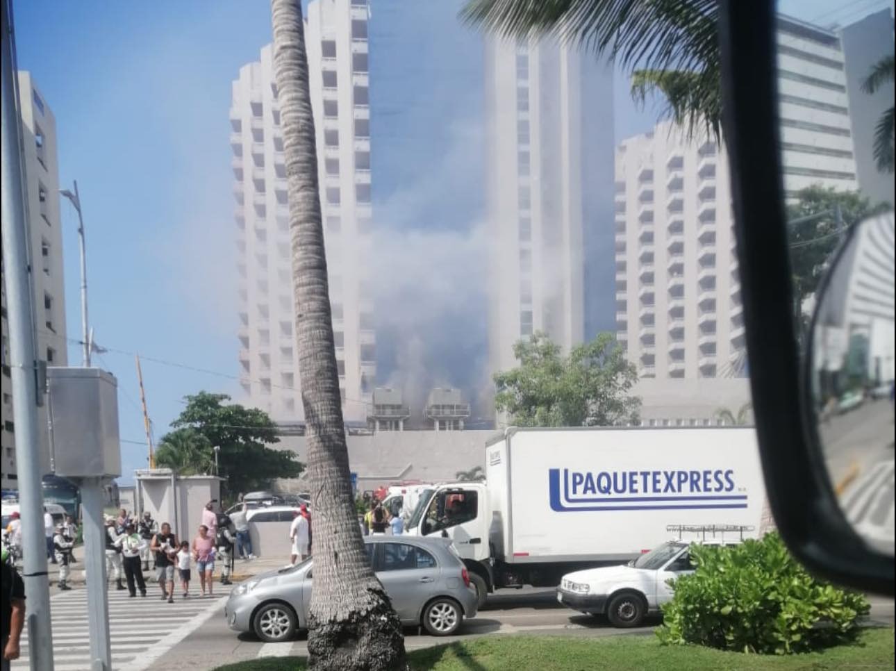 Cuerpos de emergencia sofocan conato de incendio en hotel de Acapulco