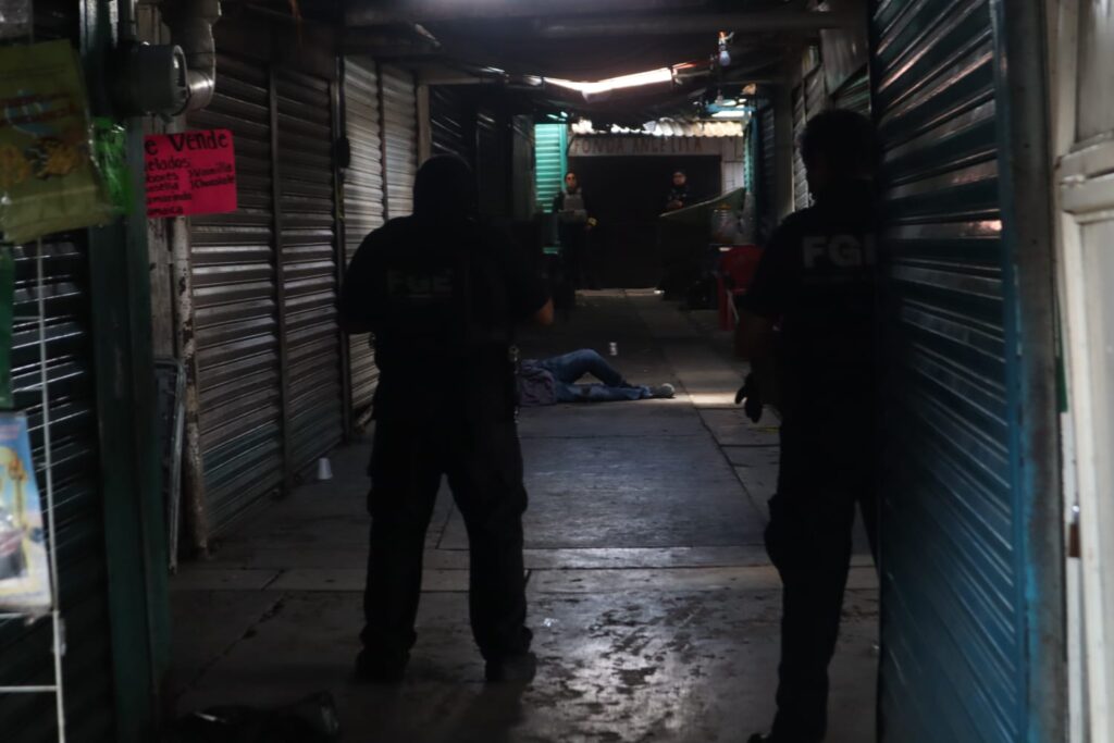 Otro ataque en tianguis de Chilpancingo deja un hombre muerto y una mujer herida