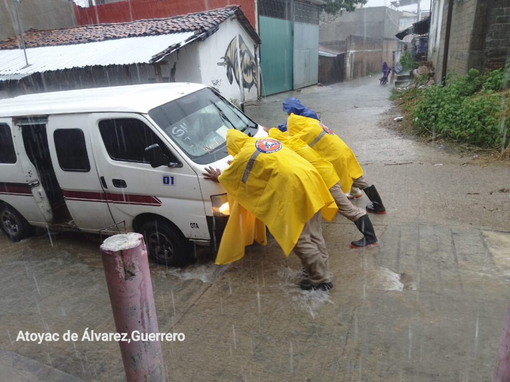 Lluvias provocan daños en Atoyac