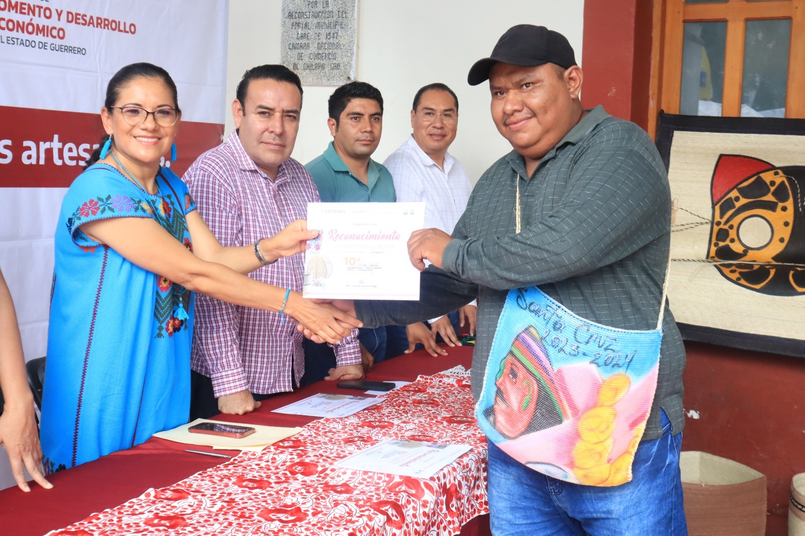 Reconoce Evelyn Salgado a ganadores del Décimo Concurso Artesanal de Tejido y Torcido de Palma, Hoja de Maíz, Carrizo y Textiles de Chilapa 2024