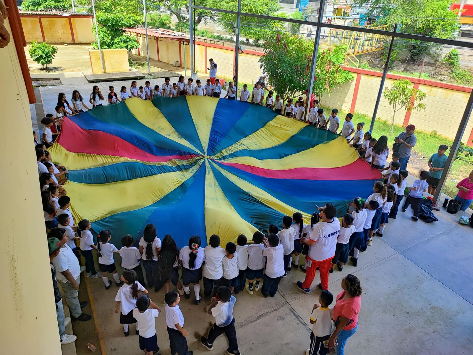 Para fortalecer el tejido social, Evelyn Salgado fomenta la actividad física en Acapulco