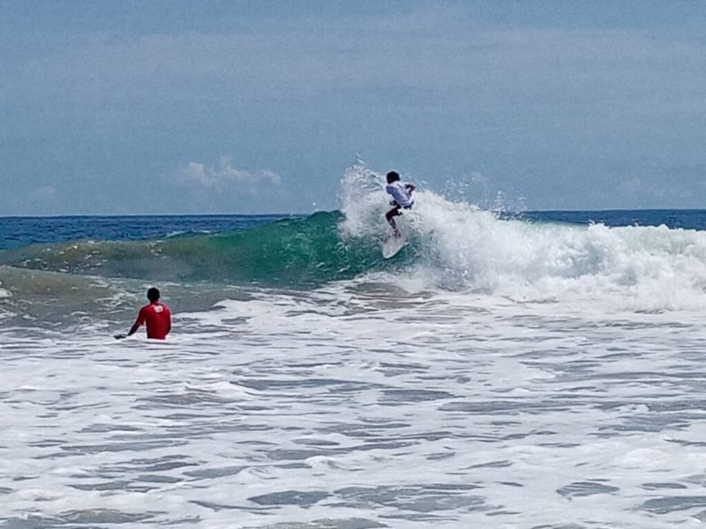 Concluyó con éxito Open Surf El Karma en la playa Las Escolleras de Ixtapa Zihuatanejo