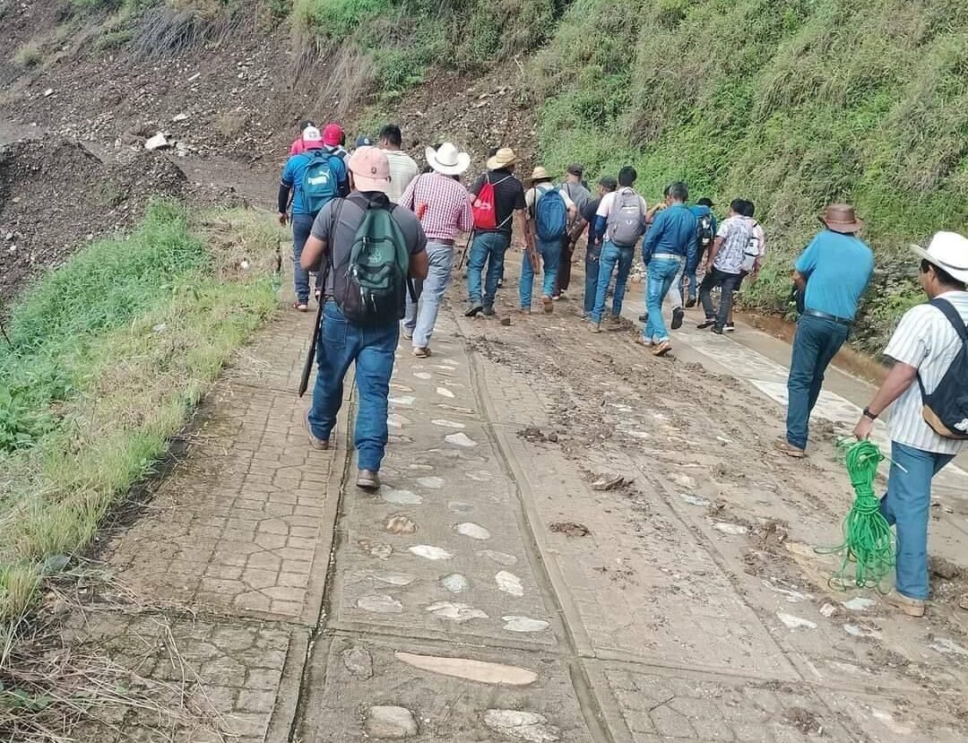 Hallan muerto a un hombre tras ser arrastrado por un río, en Malinaltepec