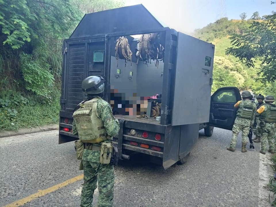 16 muertos saldo de enfrentamientos en Tecpan, 14 civiles armados y 2 policías municipales