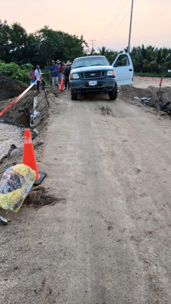 Alertan por mal estado del puente en Boca de Arroyo