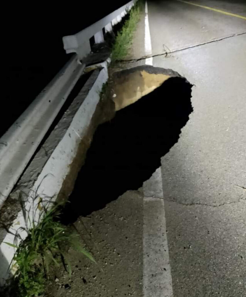 Reportan fractura de puente de El Cayaco