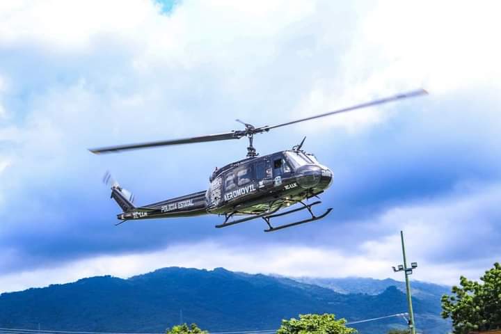 Trasladan en helicóptero a paciente en Atoyac