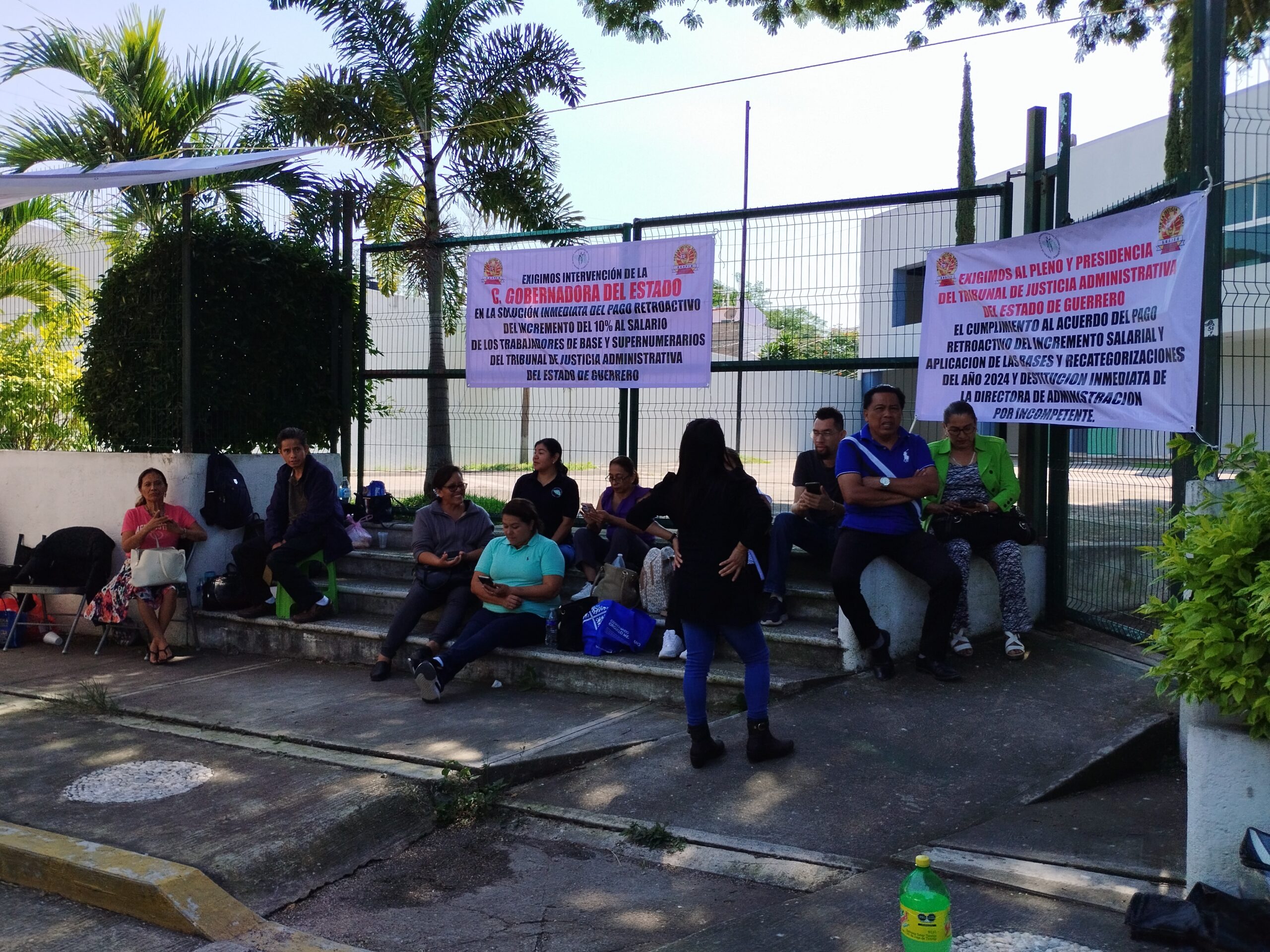 Guerrero… Trabajadores del Tribunal de Justicia Administrativa inician paro de labores