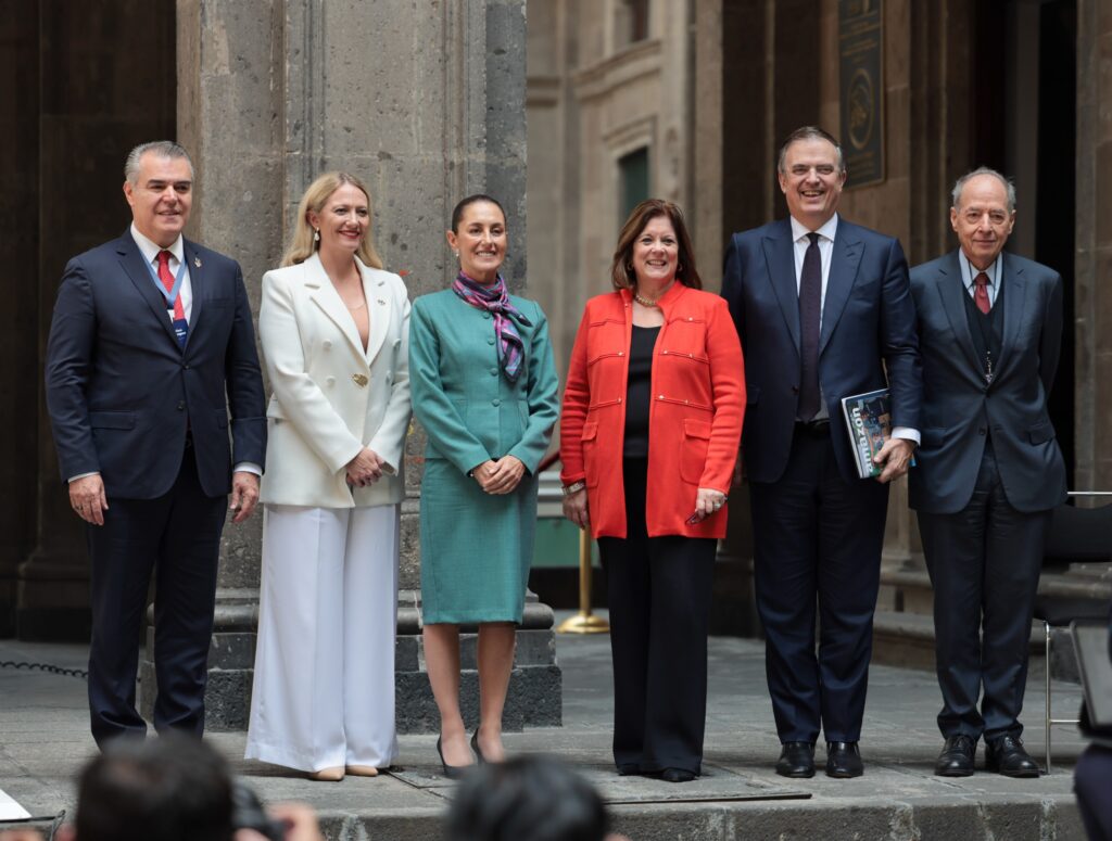 Presidenta Claudia Sheinbaum celebra inversión inicial de empresas estadounidenses en México por más de 20 mil mdd para 2025