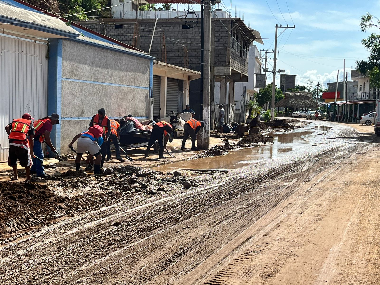 Operativo Fuerza Guerrero: Realizan limpieza del Boulevard de Las Naciones y acceso a Puerto Marqués de Acapulco