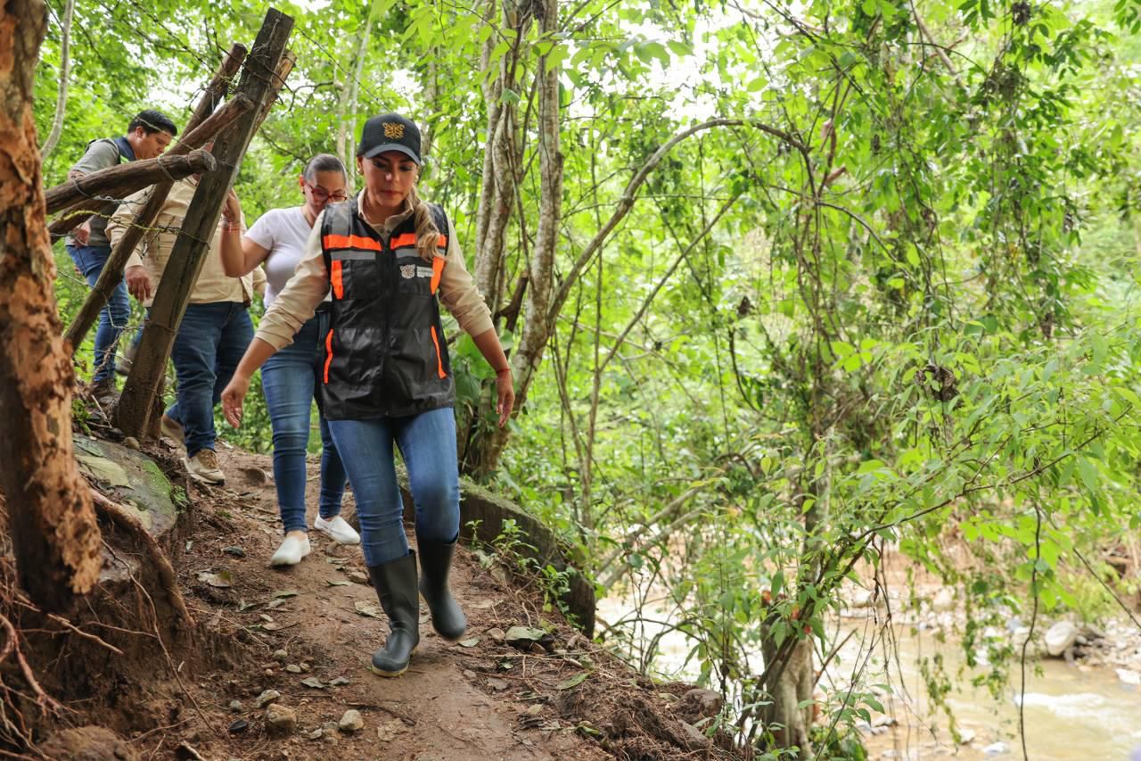 Recorre la gobernadora Evelyn Salgado la región de la Costa Grande; visita localidades de los municipios de Atoyac y Benito Juárez