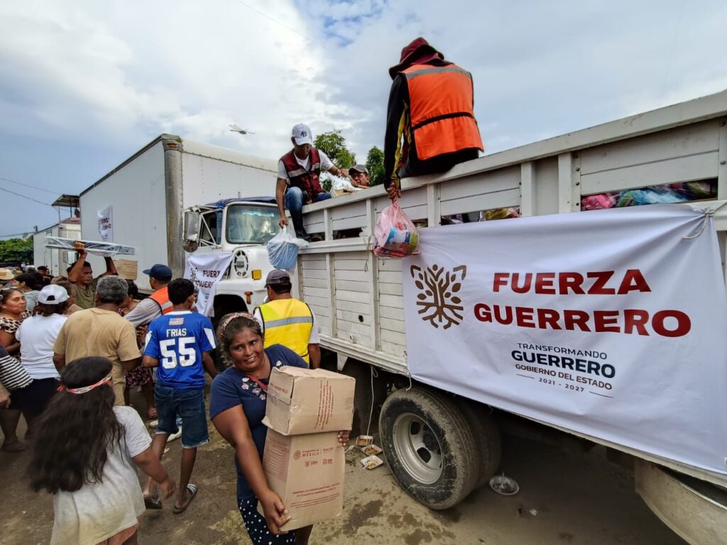 Gobernadora Evelyn Salgado envía brigadas con apoyos para damnificados de Coyuca de Benitez y Benito Juárez